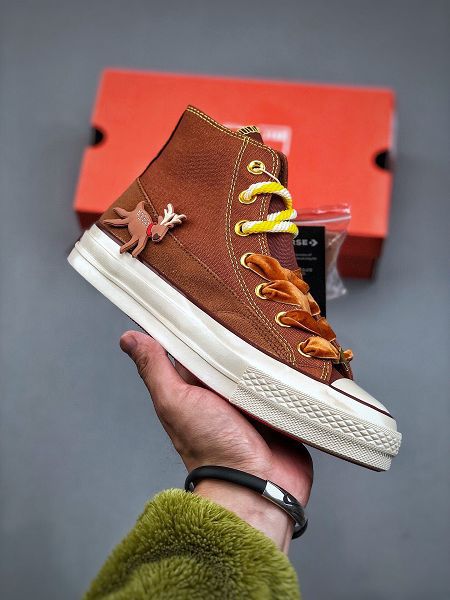 Converse 聖誕節系列 2023秋冬款帆布高幫休閒鞋情侶鞋