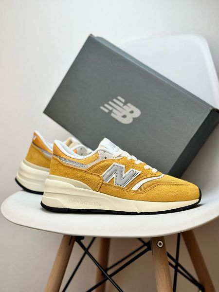 New Balance 997RGrey改良版系列 2024男女款低幫經典復古厚底休閒運動慢跑鞋YJ 元祖灰銀米黃底色