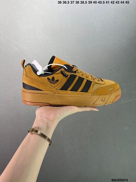 Adidas Originals Post UP 鋸齒狀三條紋和絨面革鞋頭休閒板鞋