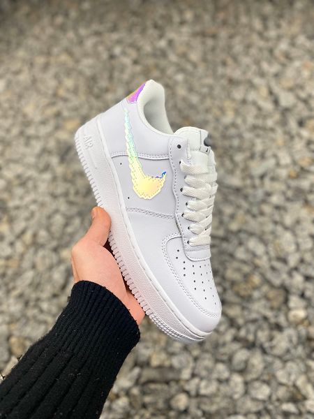 Nike Air Force 1 Low Iridescent Pixel 2021新款 彩虹像素白情侶款休閒板鞋 帶半碼