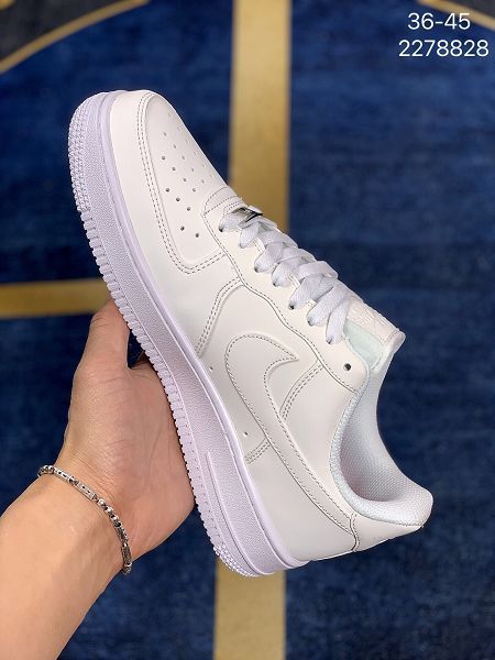 Nike Air Force Low 1 07 Reflective White 2021新款 空軍一號情侶款休閒板鞋 帶半碼