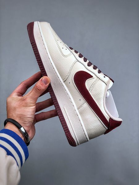 Nike Air Force 1 Low 07 x Superme系列 2023全新男女款米白紅原楦頭板鞋