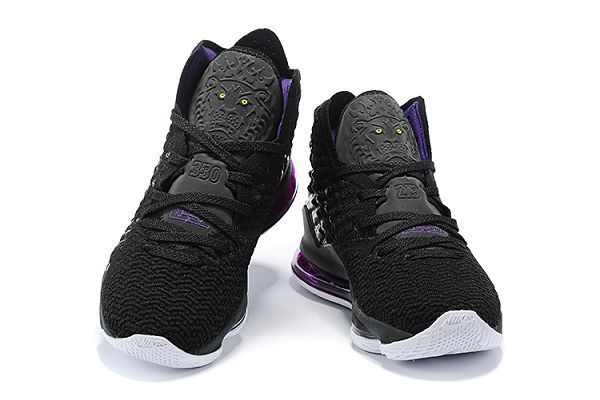 Nike LeBron XVII 2020新款 詹姆斯17代男生籃球運動鞋 帶半碼