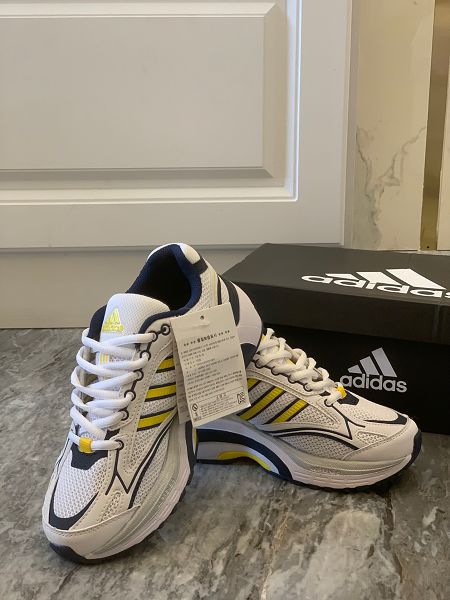 Adidas SPIRITAIN 2023新款 男女生復古網面跑鞋